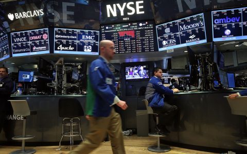 Stocks End Week With Downward Slide