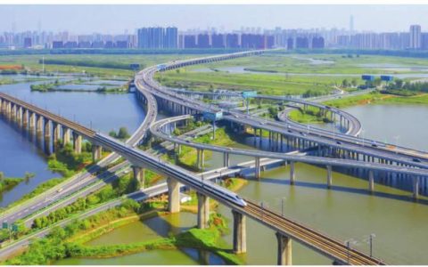 李春洋:加快推进武汉城市圈高质量发展样板区研究