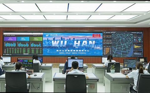 武汉公交“硬核”举措迎接学子返校