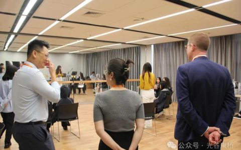 英国教育代表团探访光谷康桥姊妹校